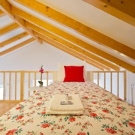 Aposentus - Clerigos Tower View Mezzanine Apartman *