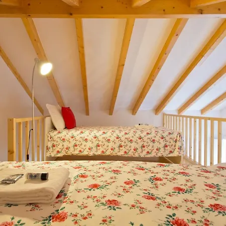 Aposentus - Clerigos Tower View Mezzanine * ポルト