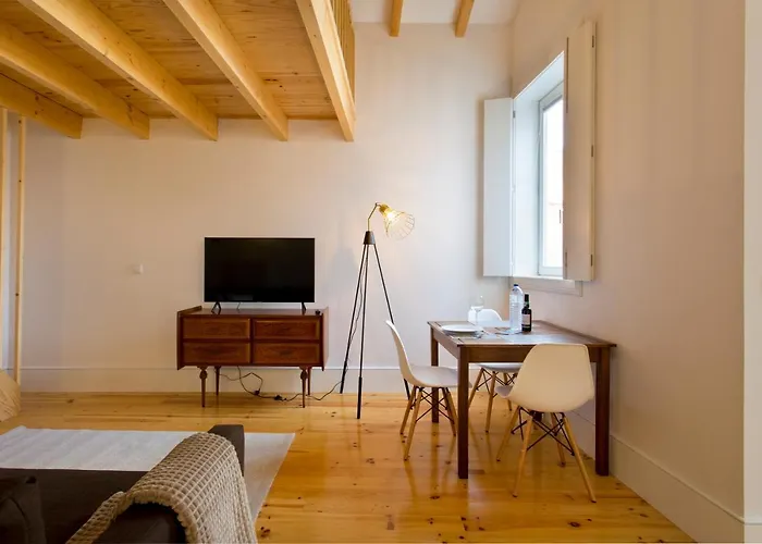 Aposentus - Clerigos Tower View Mezzanine Διαμέρισμα *